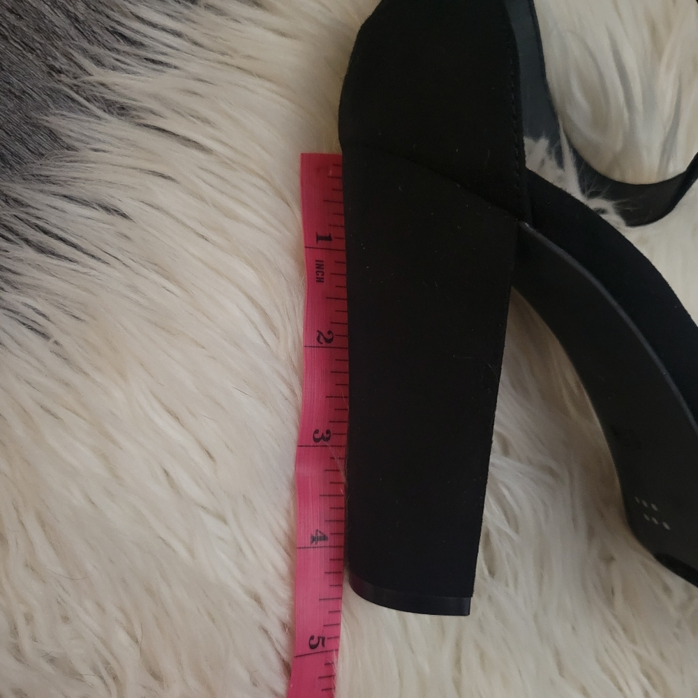 TORRID TWO STRAP TAPERED HEEL SANDAL SIZE 8.5 WIDE - Picture 11 of 12